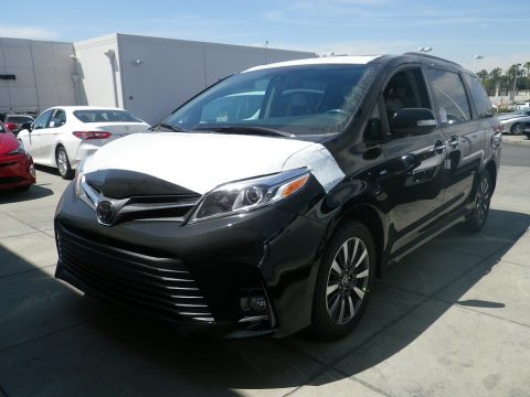 トヨタ　シエナ　TOYOTA　SIENNA　リミテッド　最上級グレード　人気車種　逆輸入車　北米トヨタ　アメリカ　新型　４WD